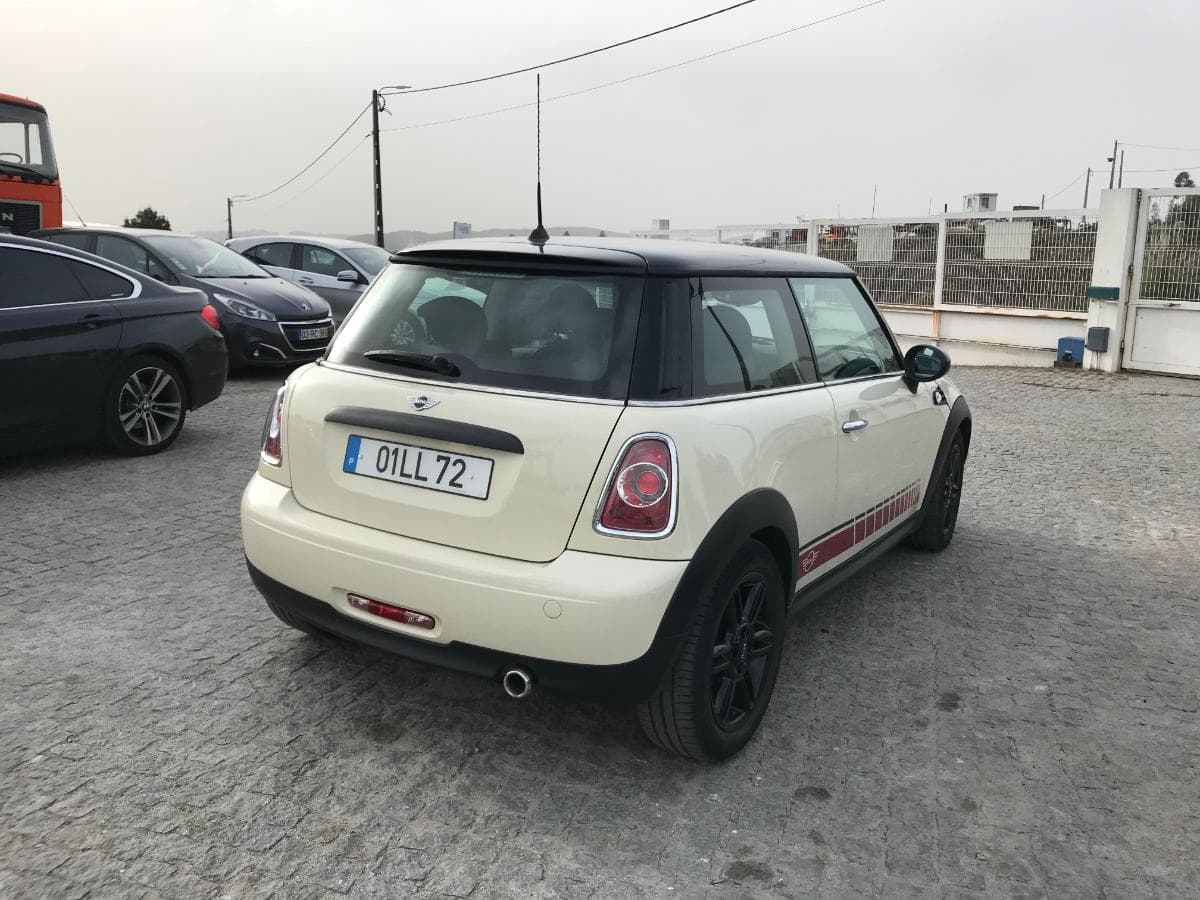 Mini Cooper One D· Ano 2011 — imagem 4