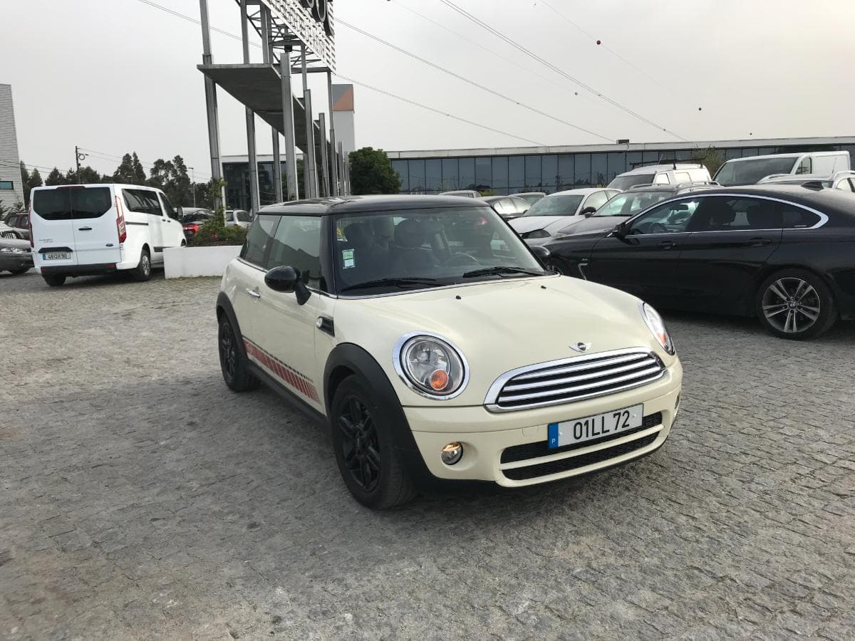 Mini Cooper One D· Ano 2011 — imagem 1