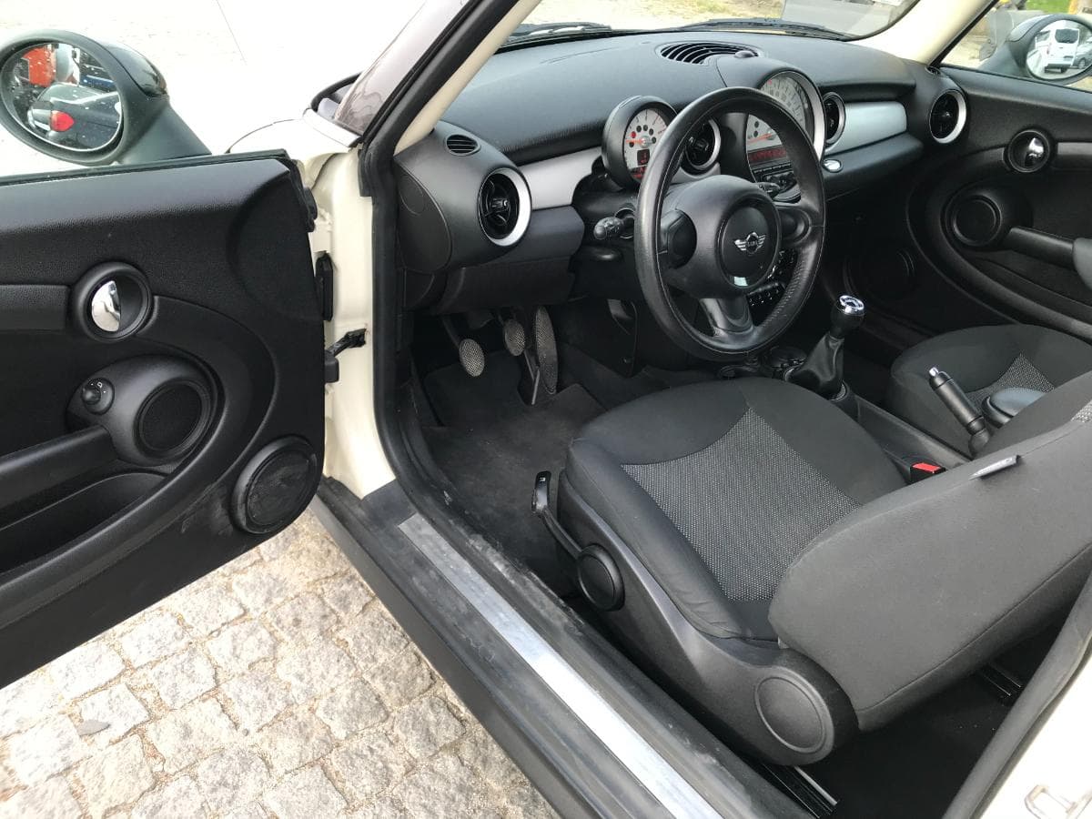 Mini Cooper One D· Ano 2011 — imagem 10
