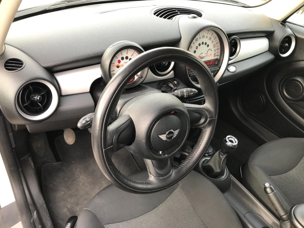Mini Cooper One D· Ano 2011 — imagem 21