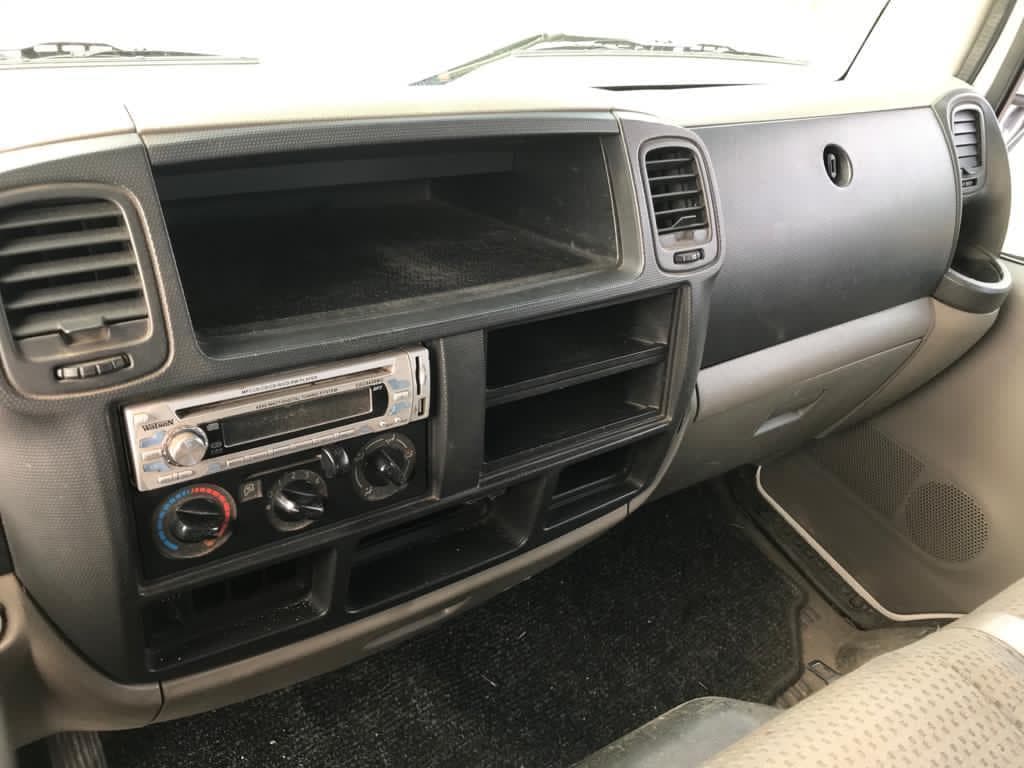 Nissan Cabstar F24 · Ano 2008 — image 12