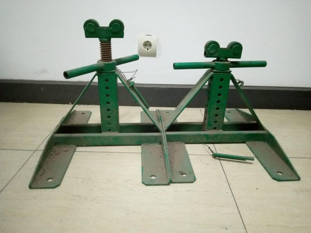 Cavaletes para carro ·