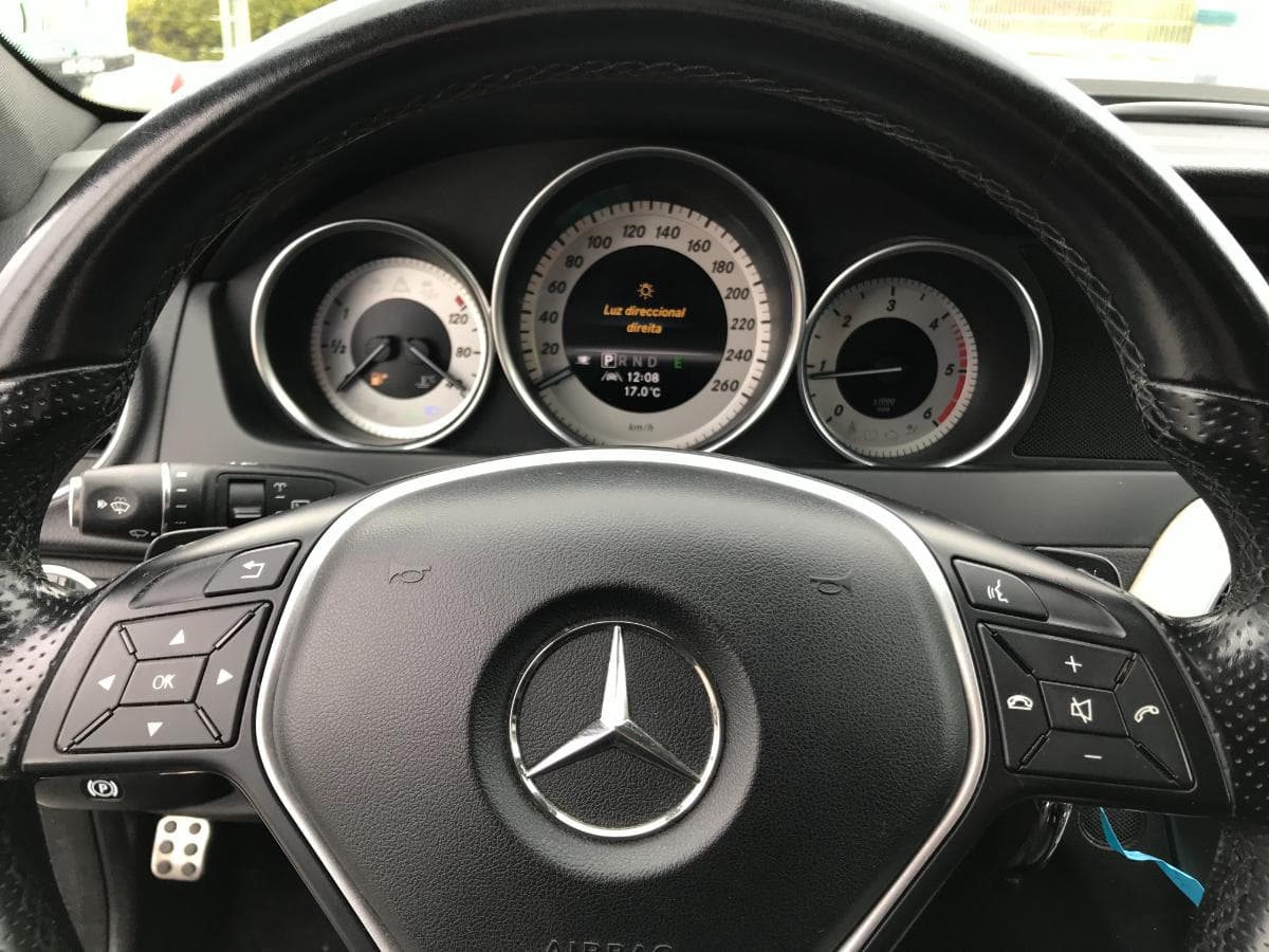 Mercedes-Benz C250 CDI · Ano 2012 — image 20