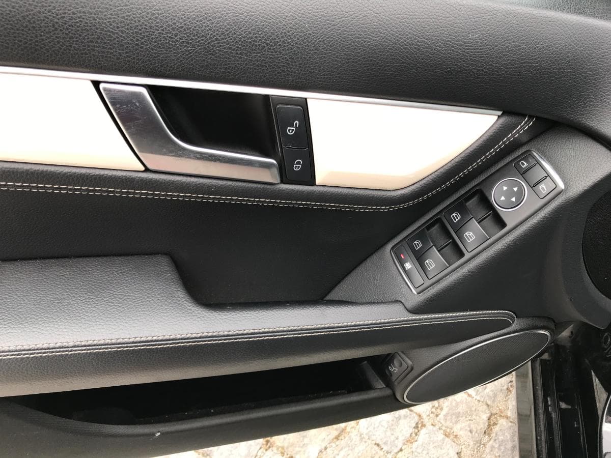 Mercedes-Benz C250 CDI · Ano 2012 — image 24