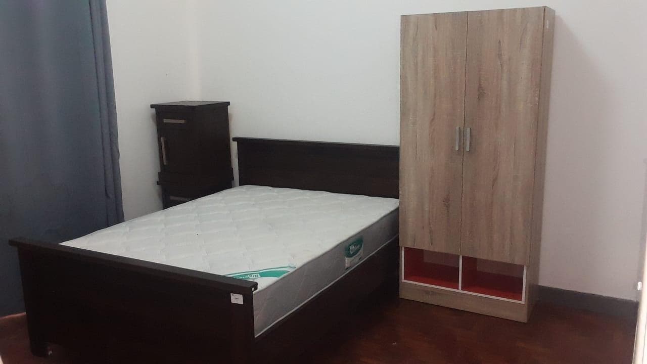 Mobiliário de Lar ·