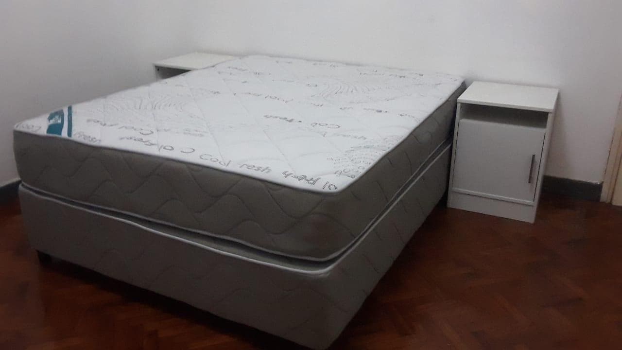 Mobiliário de Lar ·