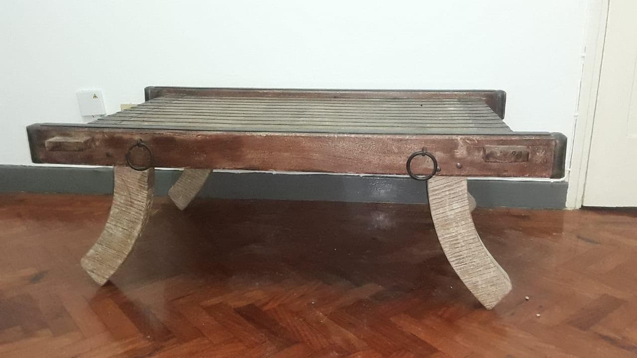 Mobiliário de Lar ·