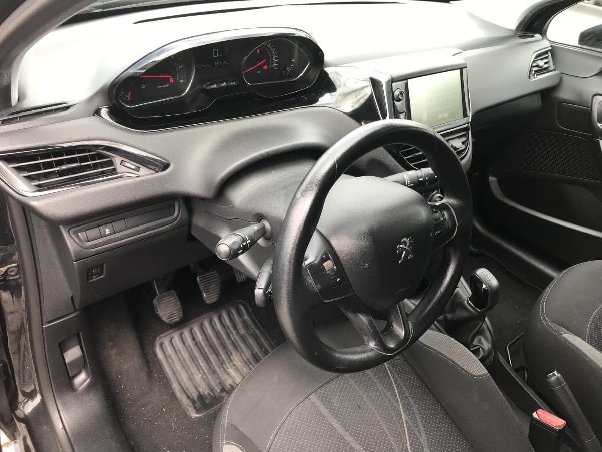 Peugeot 208 1.4 HDI · Ano 2012 — imagen 12