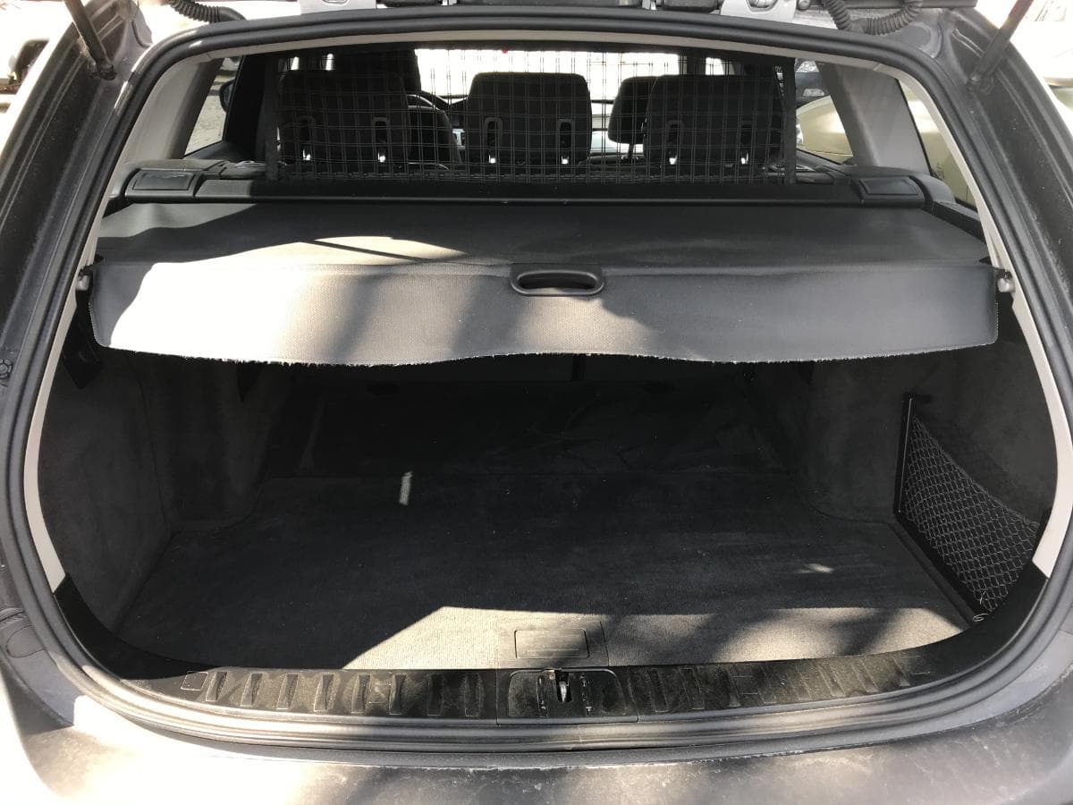 BMW 318D Touring · Ano 2010 — imagem 9