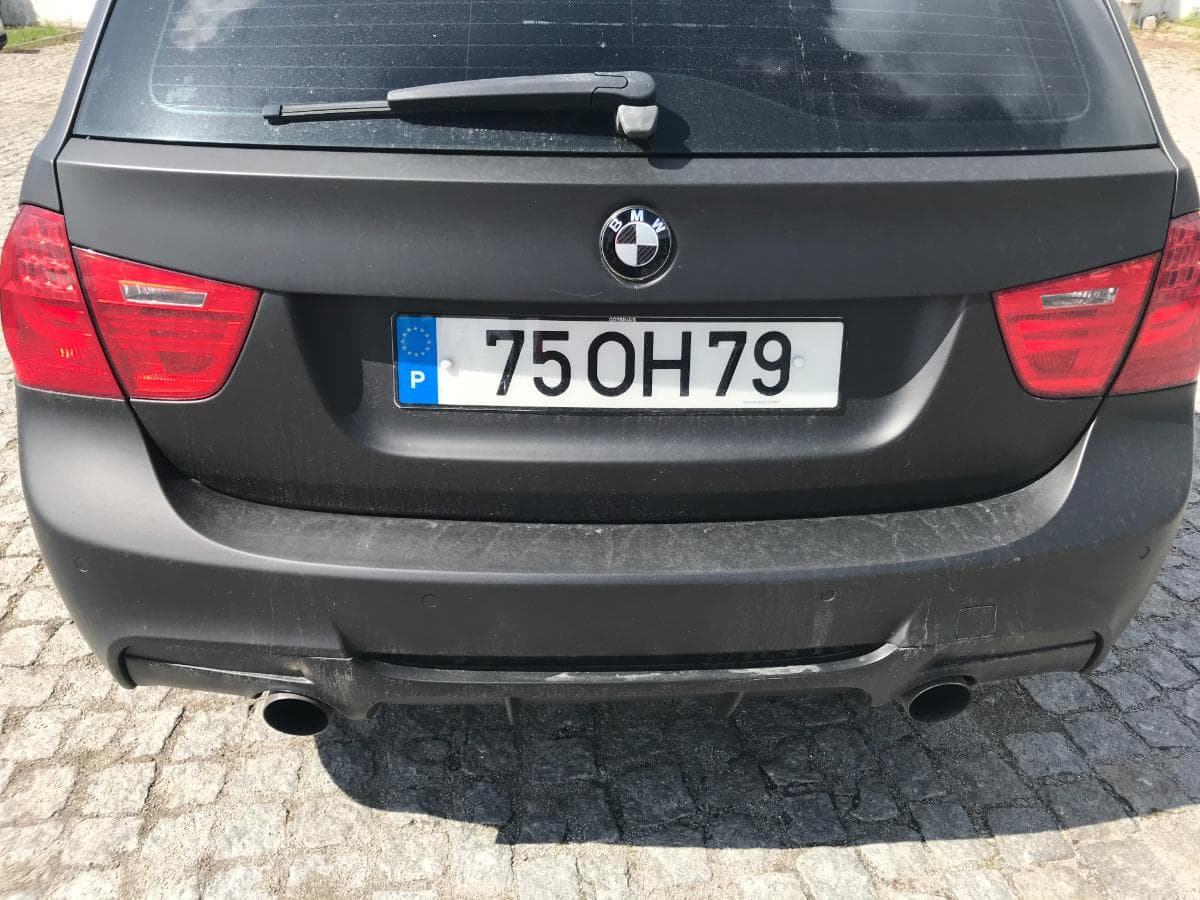 BMW 318D Touring · Ano 2010 — imagem 7