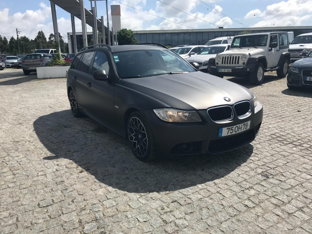 BMW 318D Touring · Ano 2010 — imagem 1