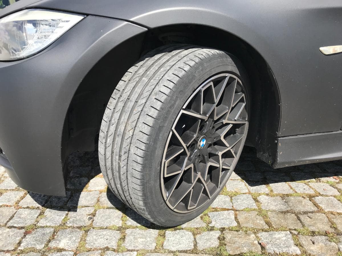BMW 318D Touring · Ano 2010 — imagem 8