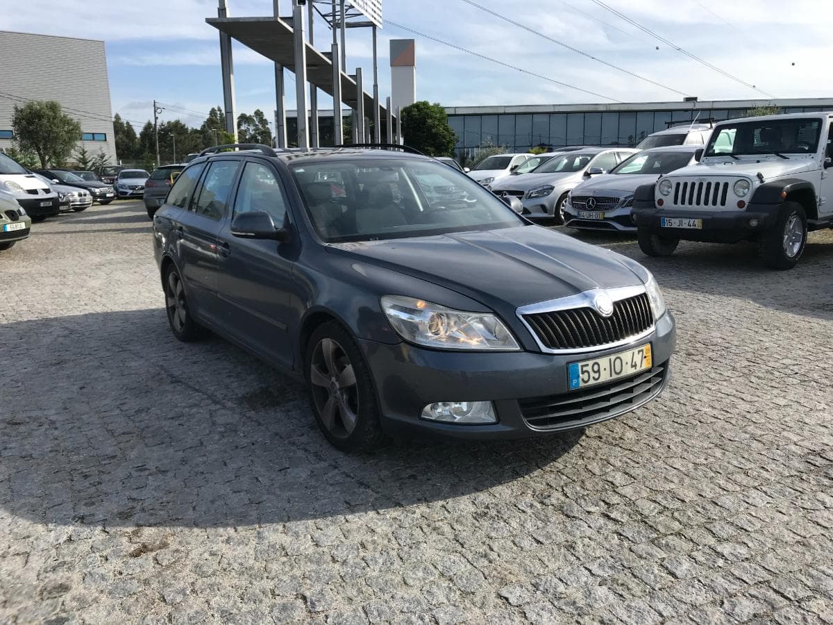 Skoda Octávia 1.6 TDI · Ano 2009 — imagen 1