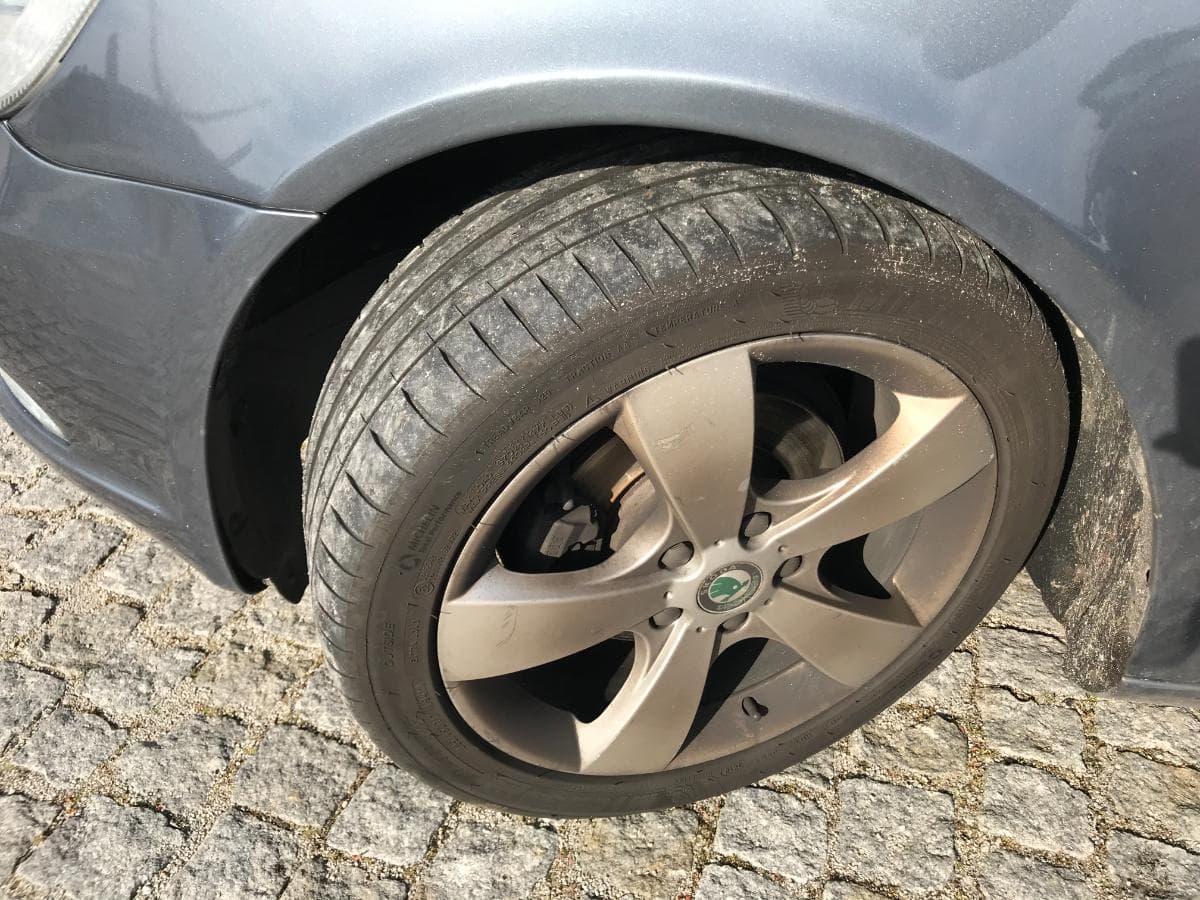 Skoda Octávia 1.6 TDI · Ano 2009 — imagen 8