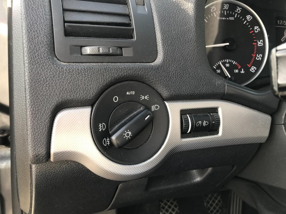 Skoda Octávia 1.6 TDI · Ano 2009 — imagen 20