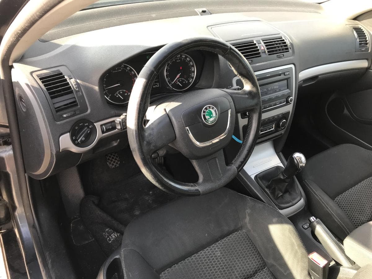 Skoda Octávia 1.6 TDI · Ano 2009 — imagen 22
