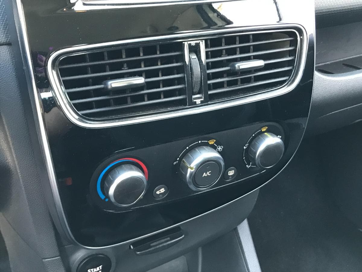 Renault Clio · Ano 2016 — imagen 18