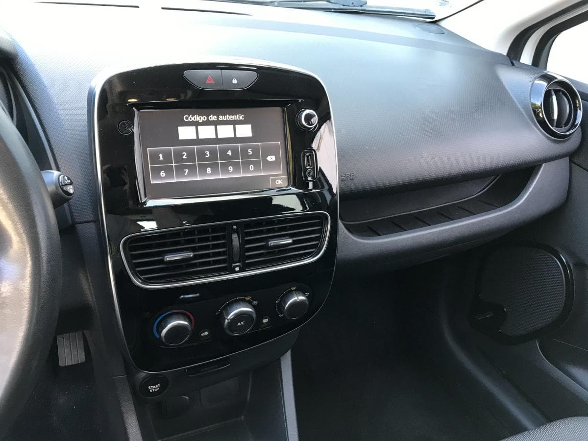Renault Clio · Ano 2016 — imagen 19