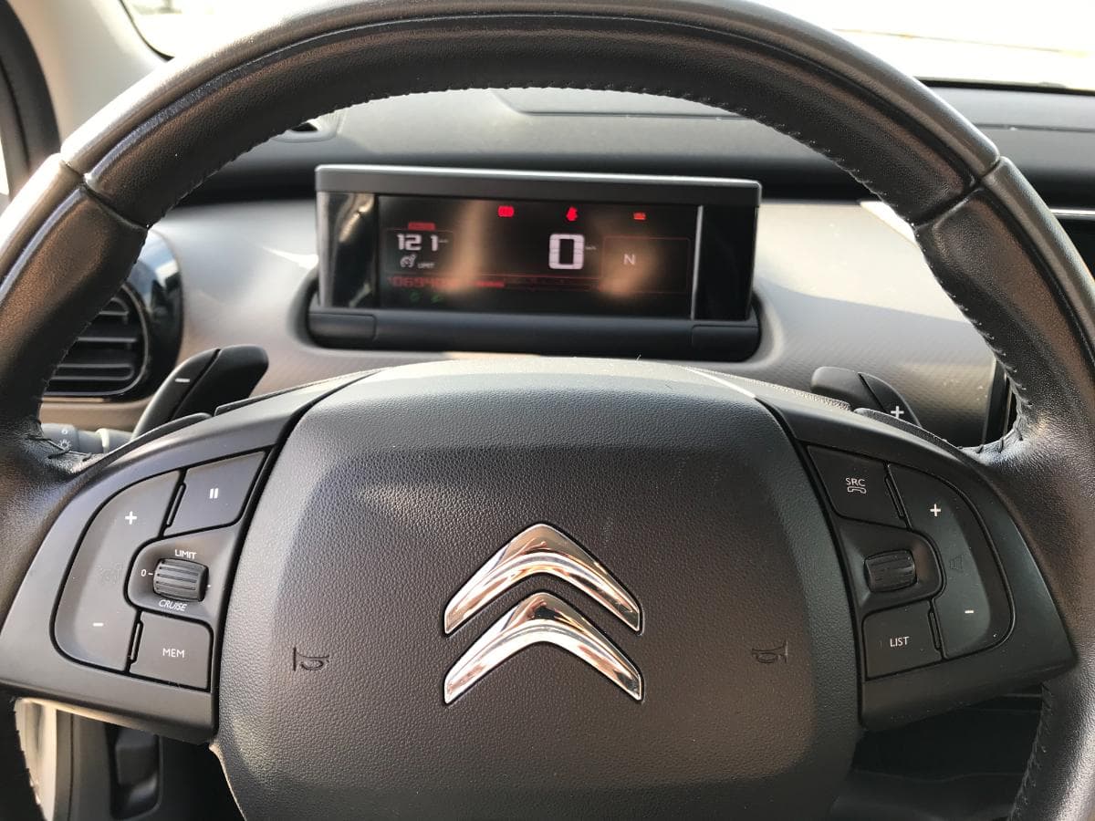 Citroën C4 Cactus 1.6 BlueHDI · Ano 2016 — imagem 22