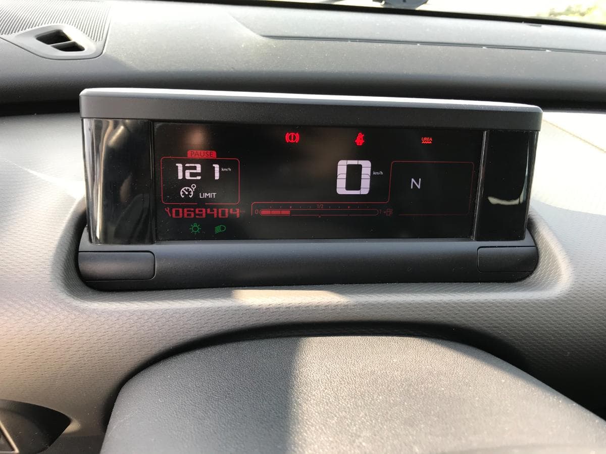 Citroën C4 Cactus 1.6 BlueHDI · Ano 2016 — imagem 24