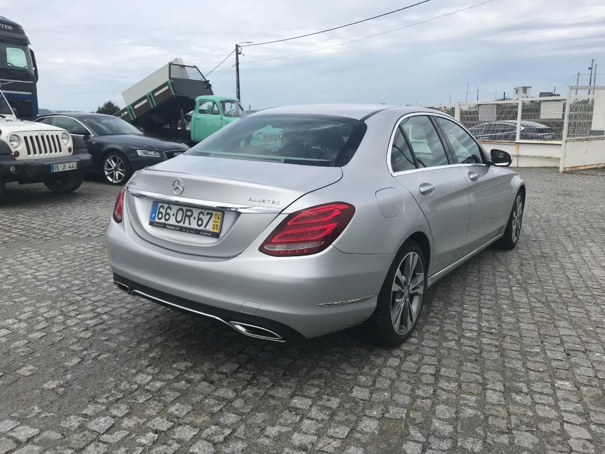 Mercedes-Benz C220 · Ano 2014 — imagem 6