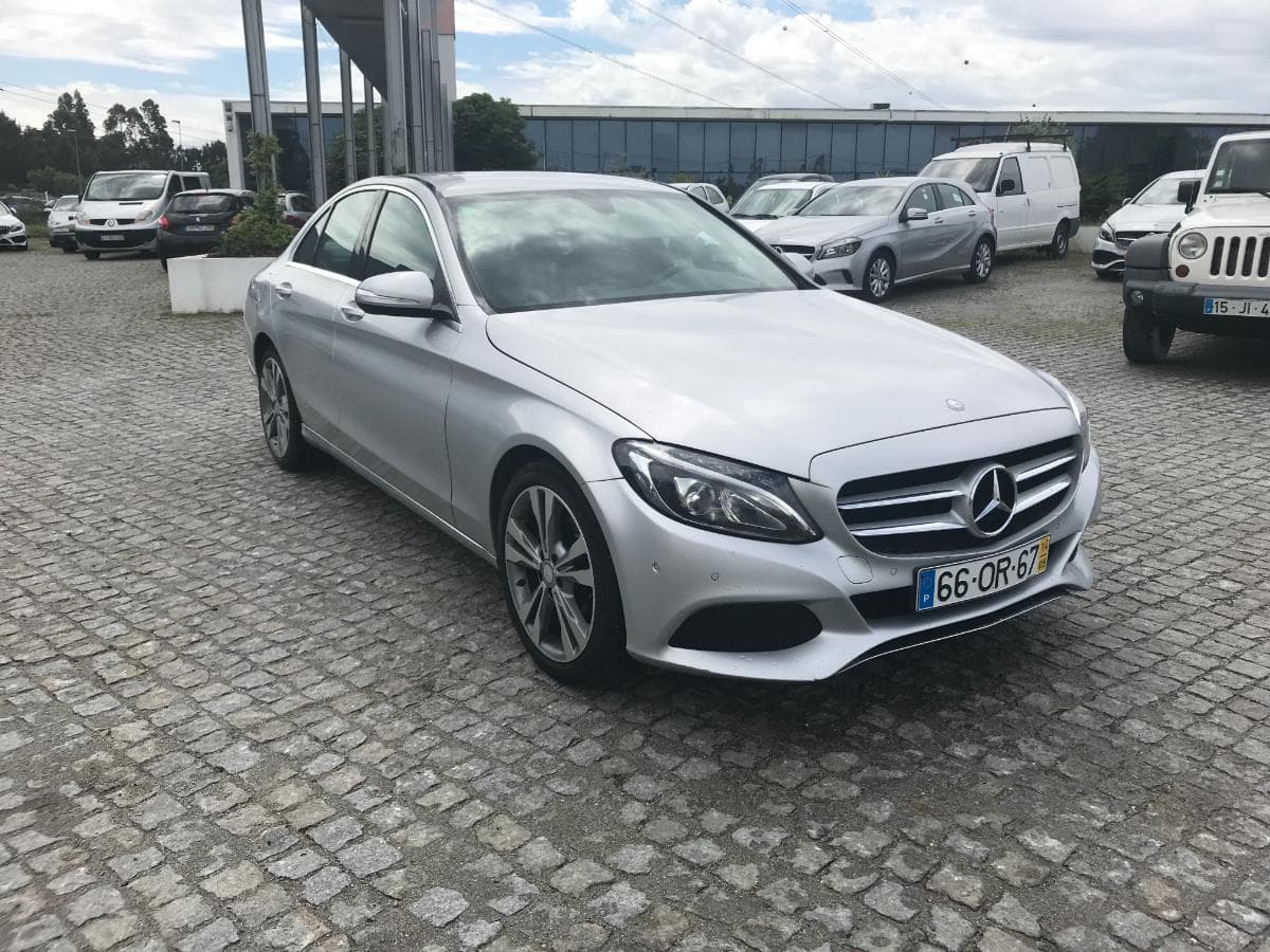 Mercedes-Benz C220 · Ano 2014 — imagem 1