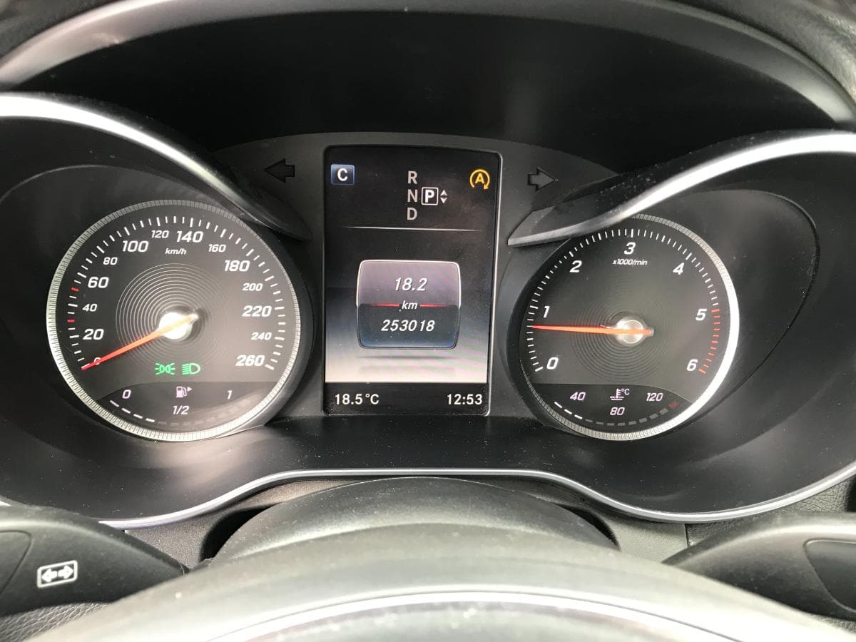 Mercedes-Benz C220 · Ano 2014 — imagem 15