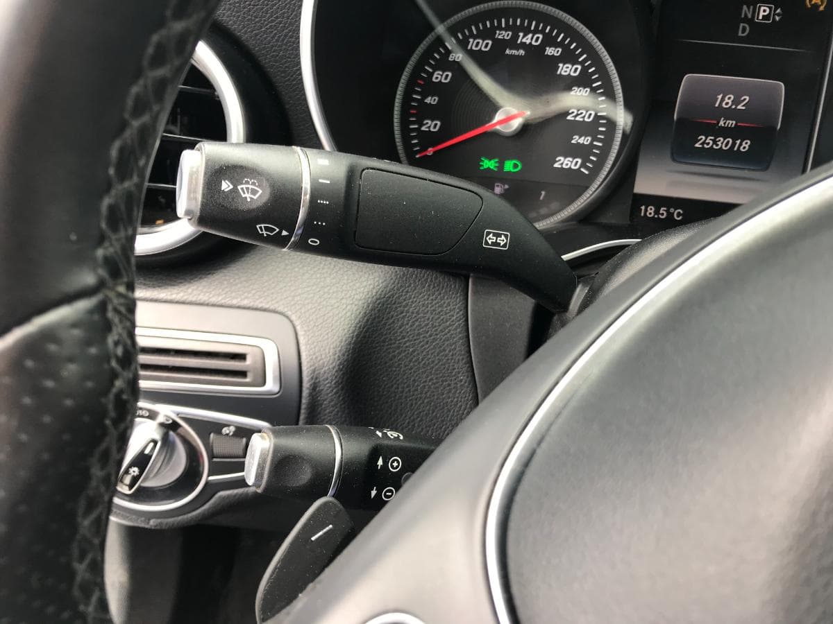 Mercedes-Benz C220 · Ano 2014 — imagem 17