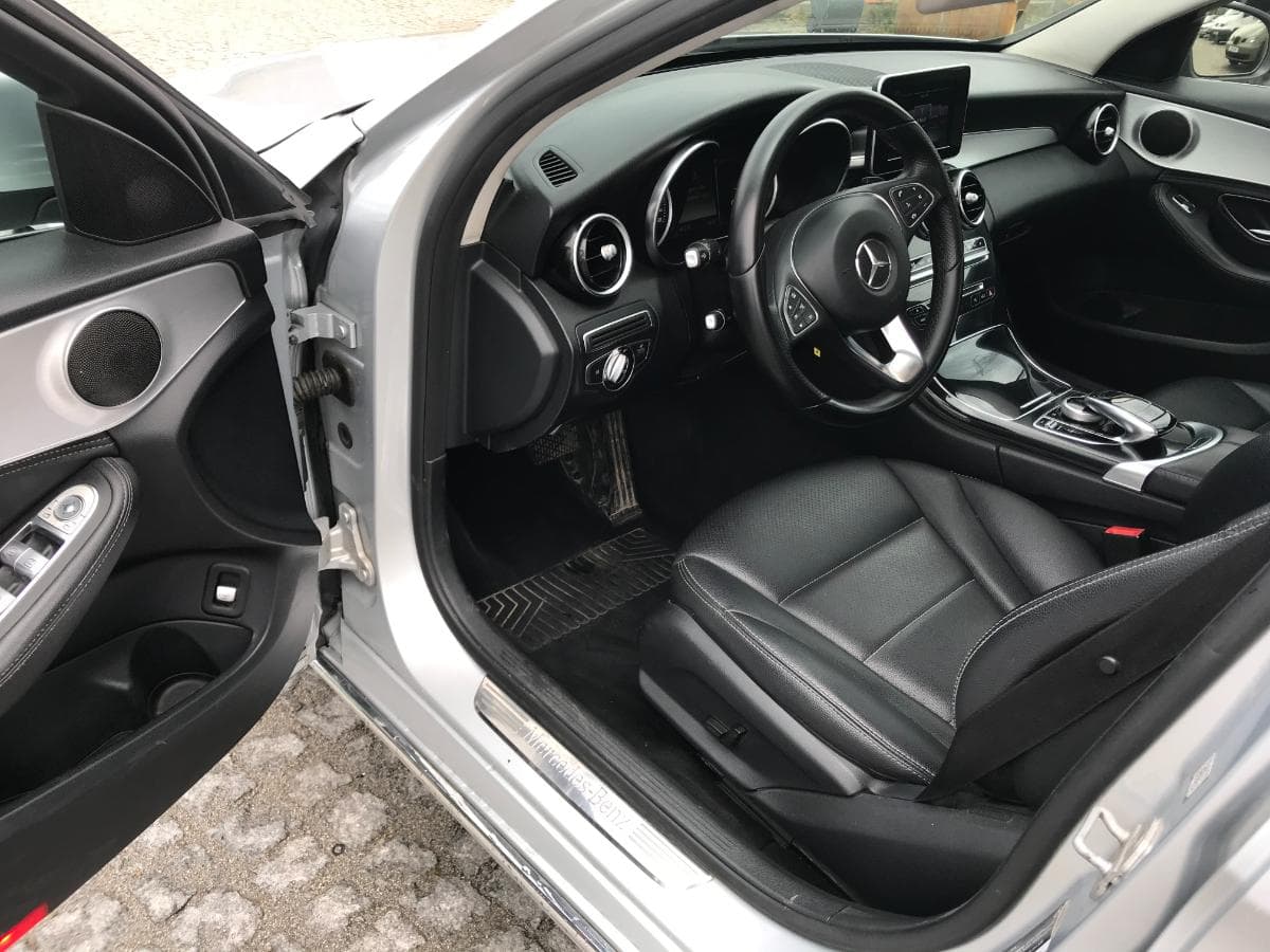 Mercedes-Benz C220 · Ano 2014 — imagem 13