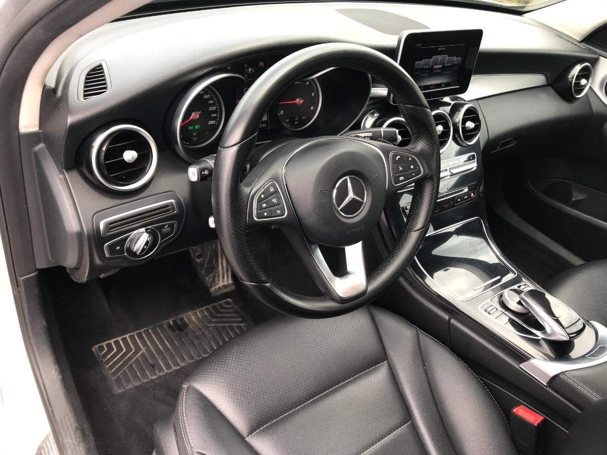Mercedes-Benz C220 · Ano 2014 — imagem 26