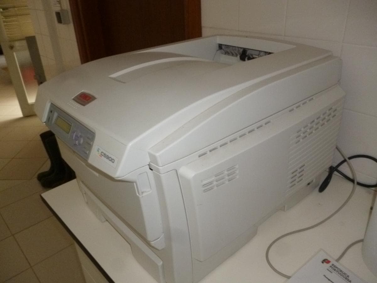Impressora OKI C5900 — imagem 2