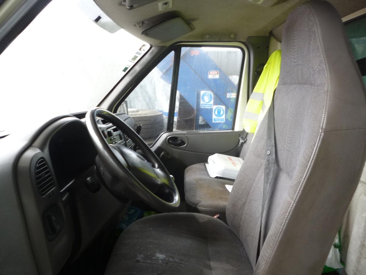 FORD TRANSIT — image 4
