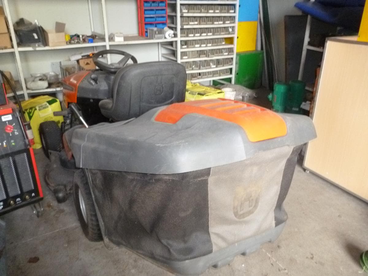 Trator corta relva — imagen 2