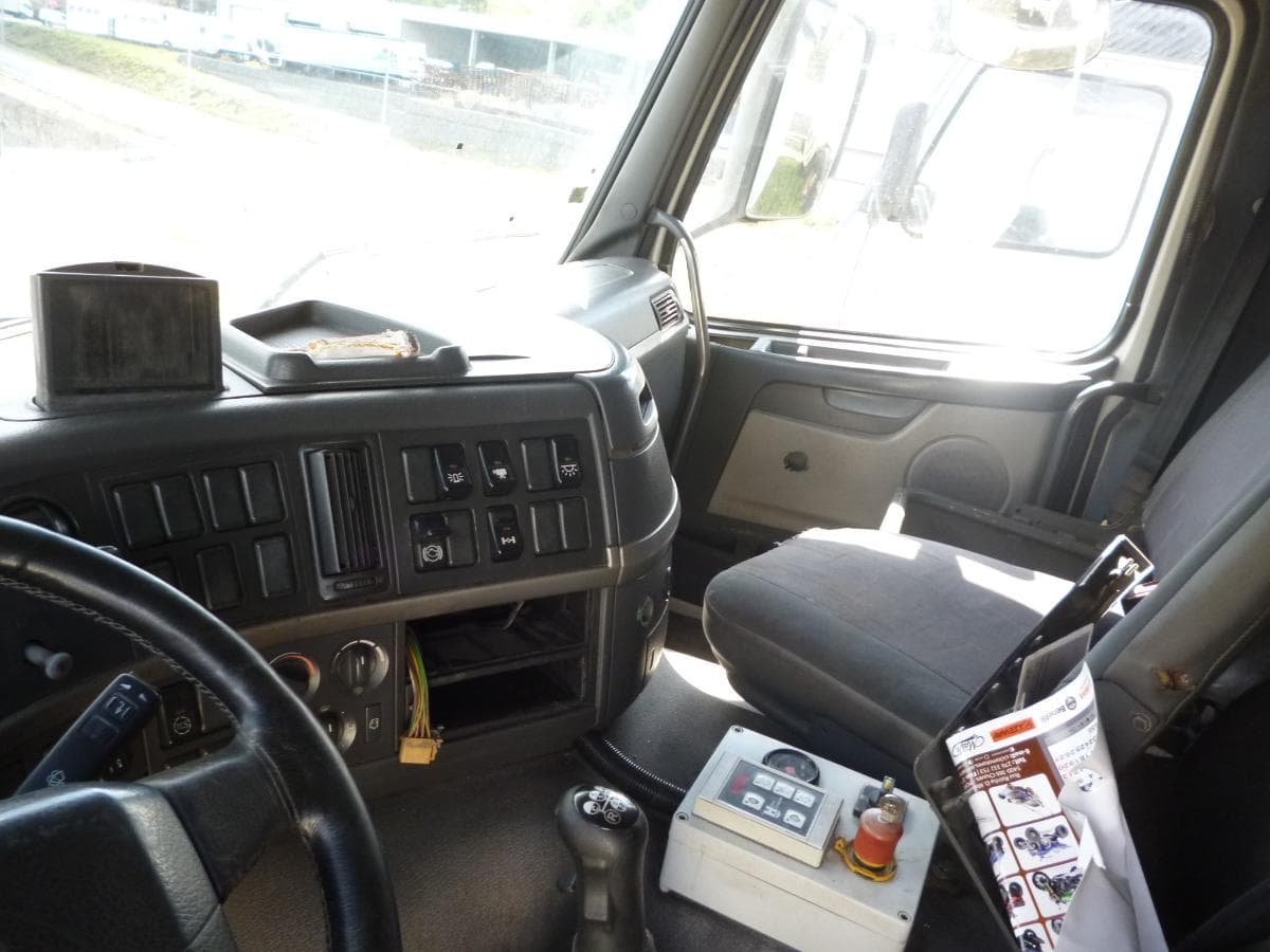 VOLVO FM9 260 — imagen 8