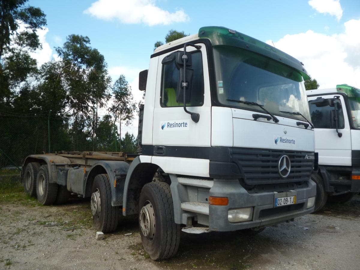 Mercedes-Benz ACTROS 3235 — imagem 2