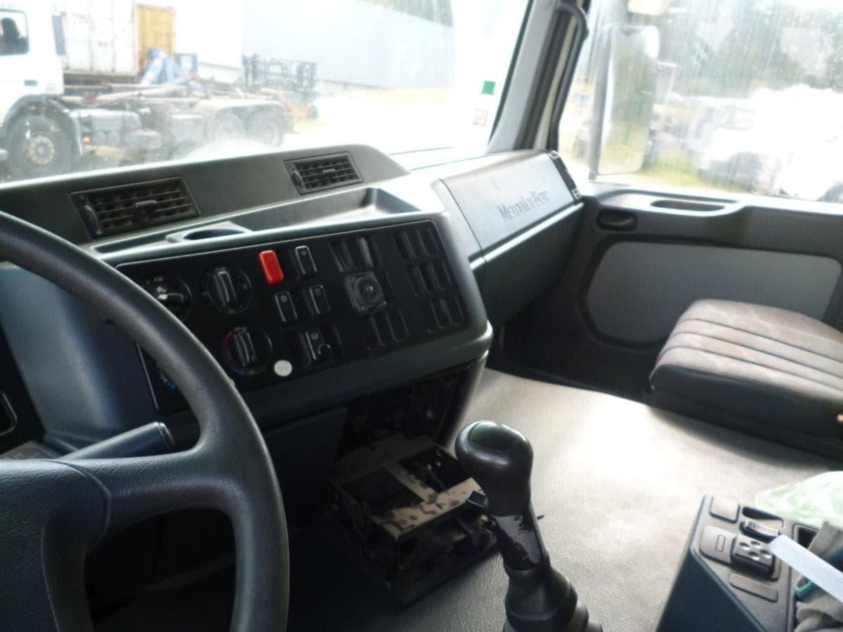 Mercedes-Benz ACTROS 3235 — imagem 9