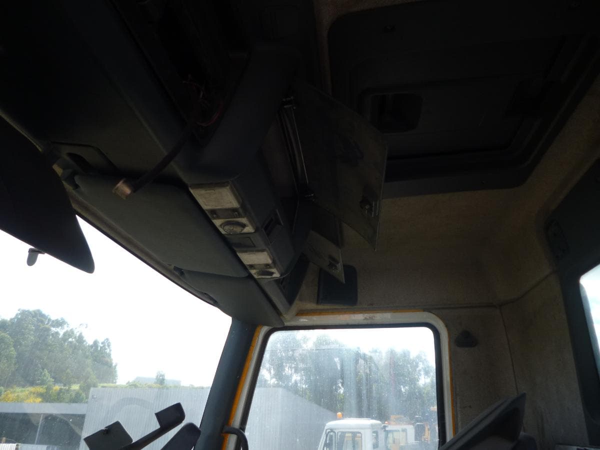 RENAULT 340 — imagen 8