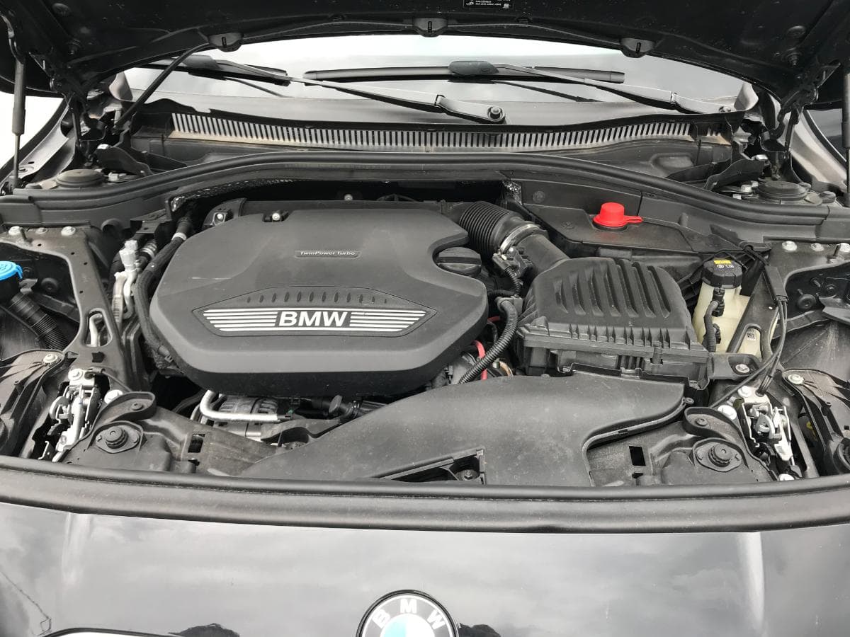 BMW 116D Sport · Ano 2019 — imagem 9