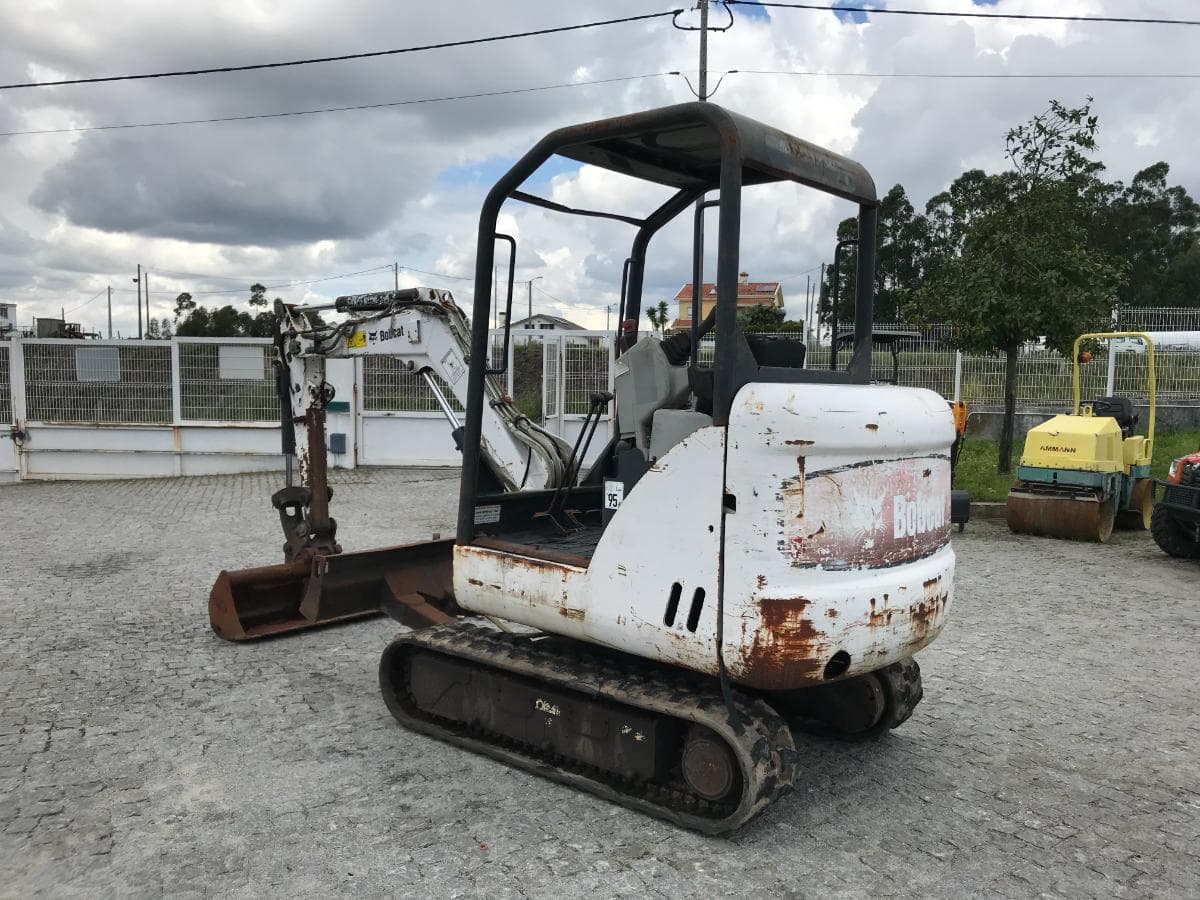 Mini Giratória Bobcat 325 G · Ano 2007 — imagem 4
