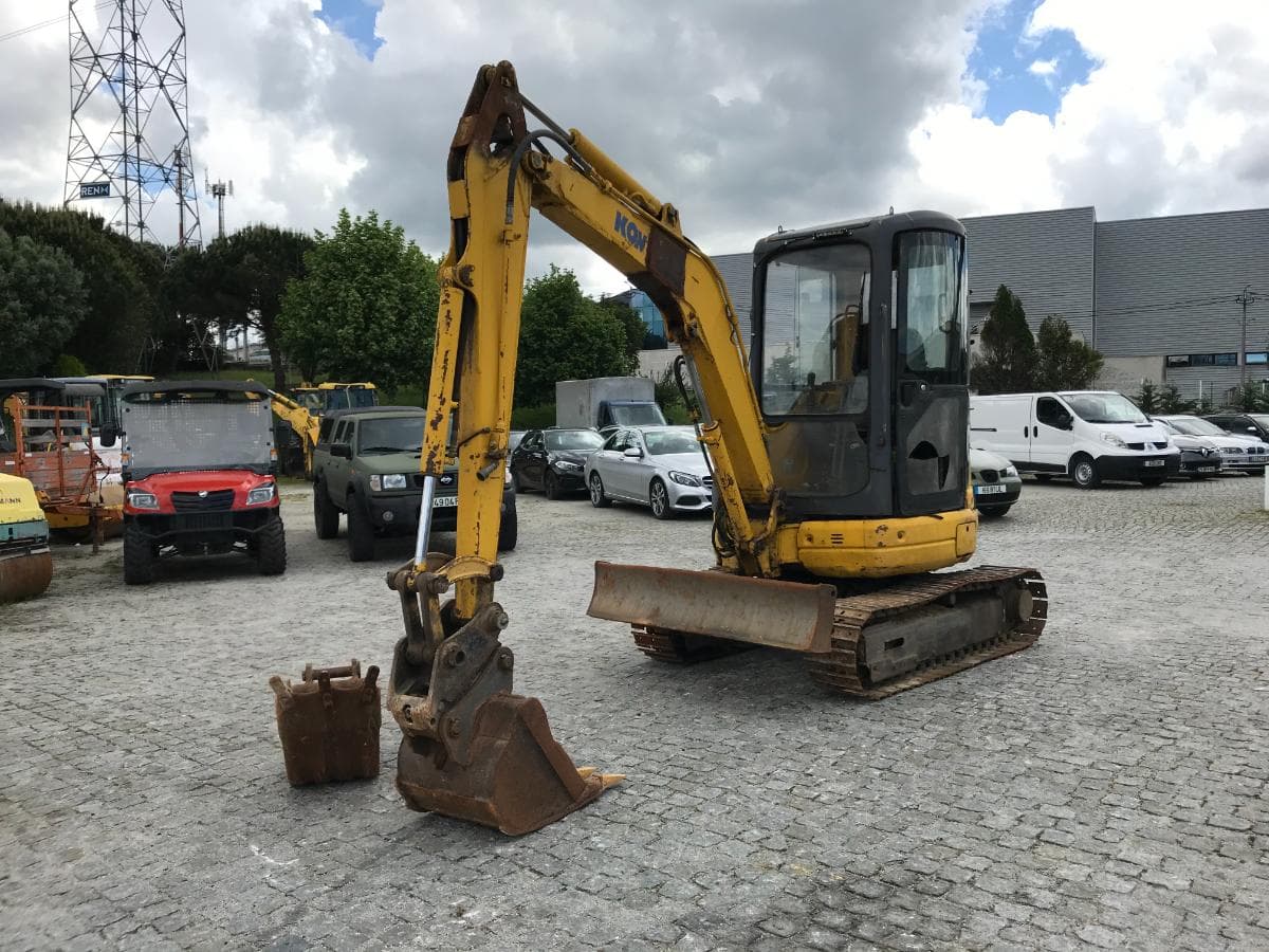 Mini Giratória Komatsu PC 30MR-1 — imagem 1
