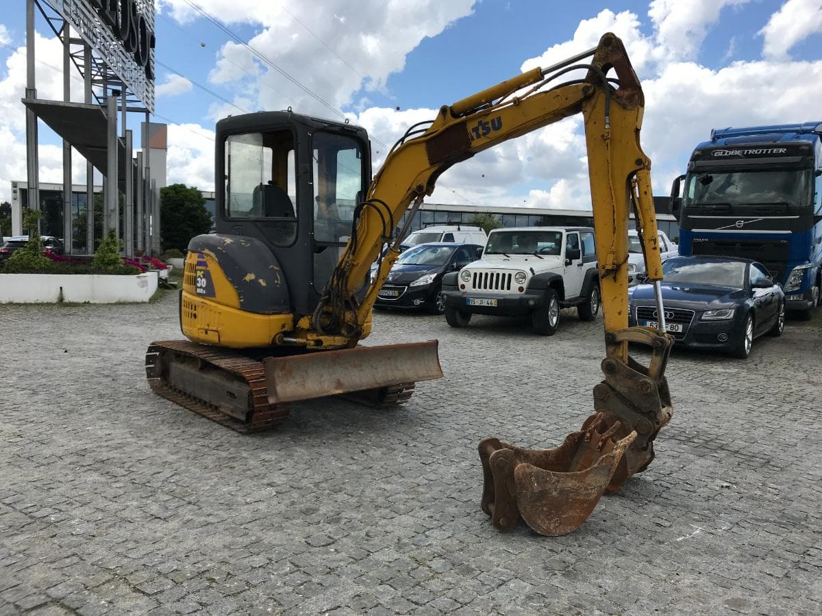 Mini Giratória Komatsu PC 30MR-1 — imagem 2