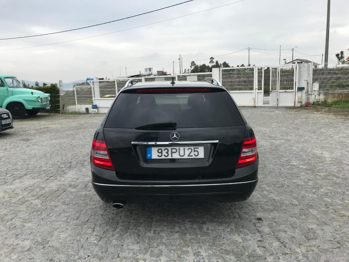 Mercedes-Benz C220 CDI · Ano 2012 — imagem 5