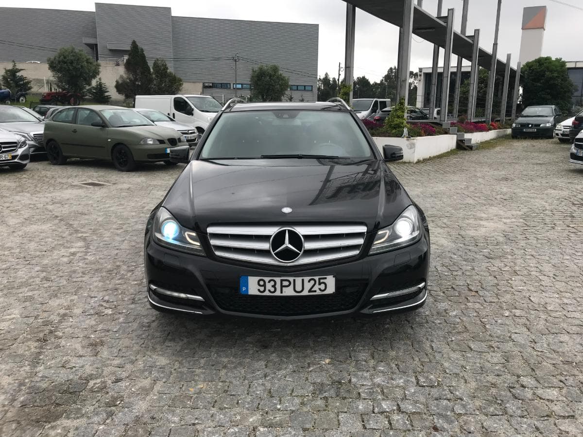 Mercedes-Benz C220 CDI · Ano 2012 — imagem 2
