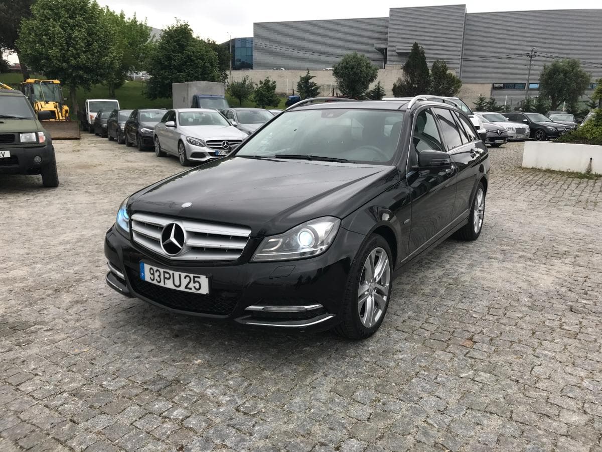 Mercedes-Benz C220 CDI · Ano 2012 — imagem 3