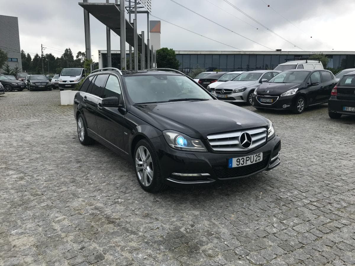 Mercedes-Benz C220 CDI · Ano 2012 — imagem 1