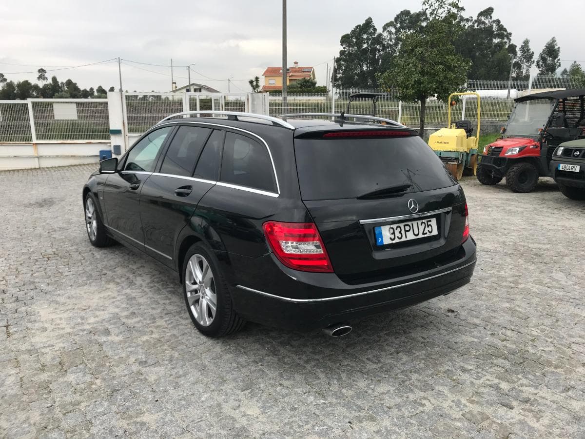 Mercedes-Benz C220 CDI · Ano 2012 — imagem 6