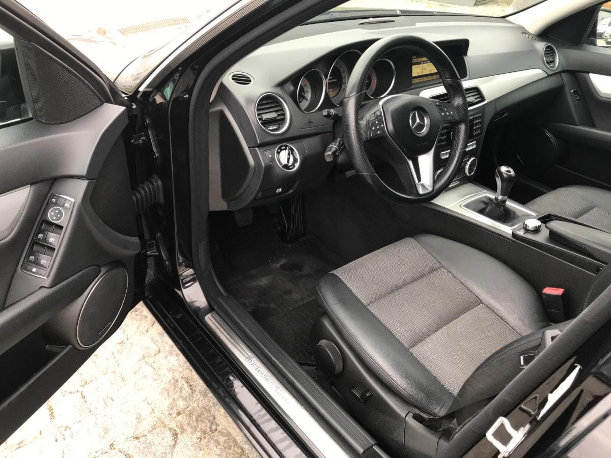 Mercedes-Benz C220 CDI · Ano 2012 — imagem 13