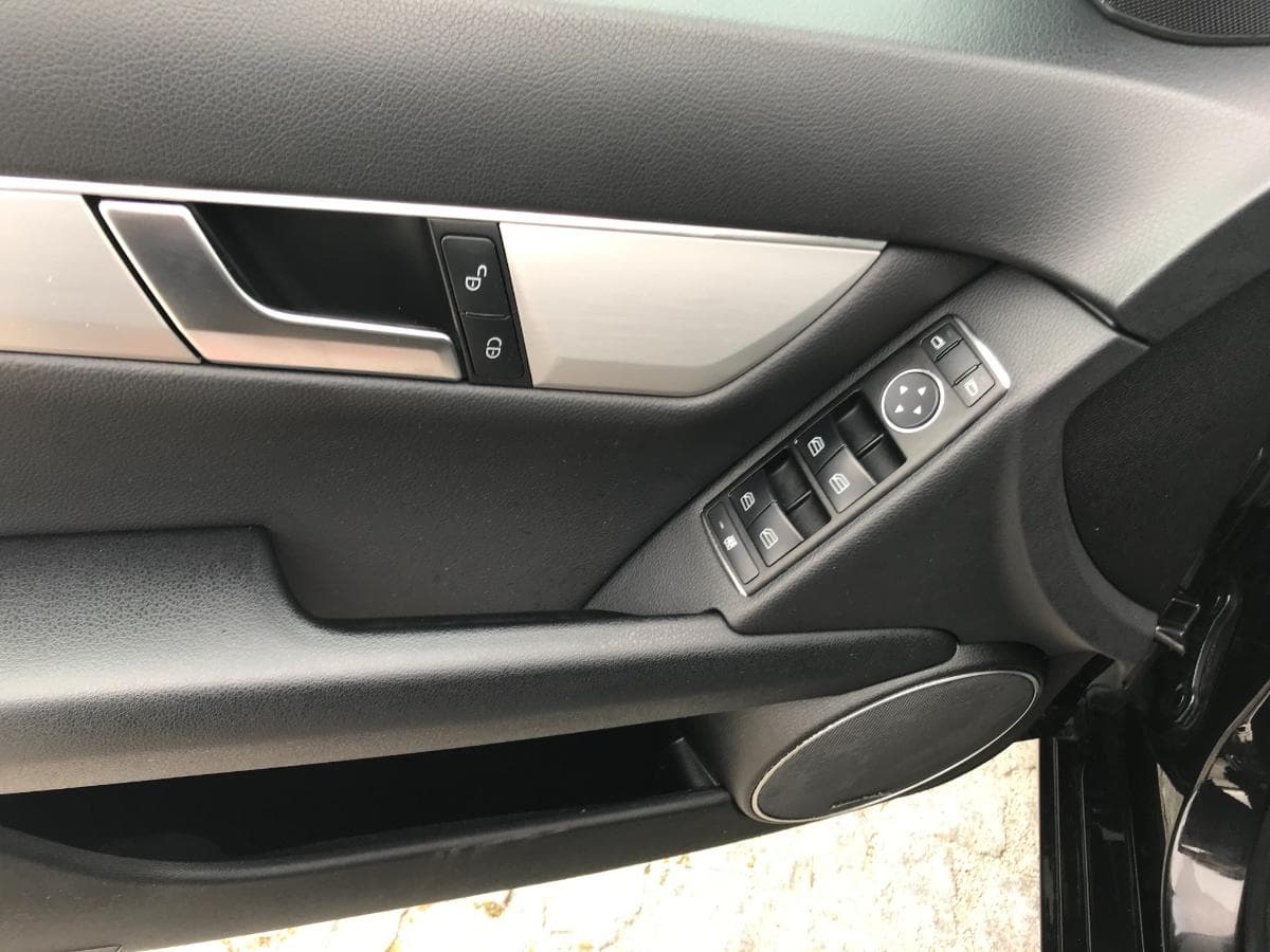 Mercedes-Benz C220 CDI · Ano 2012 — imagem 21