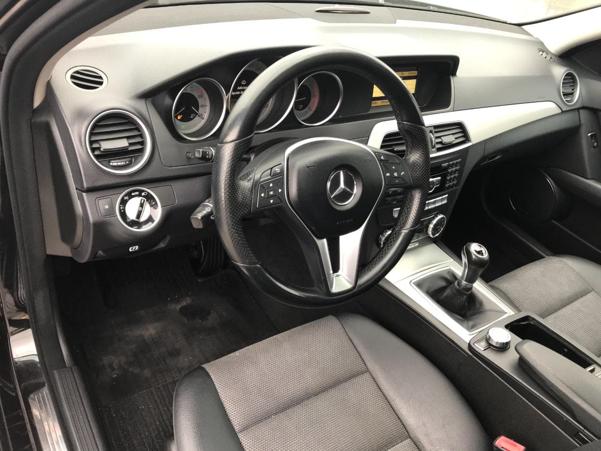 Mercedes-Benz C220 CDI · Ano 2012 — imagem 20