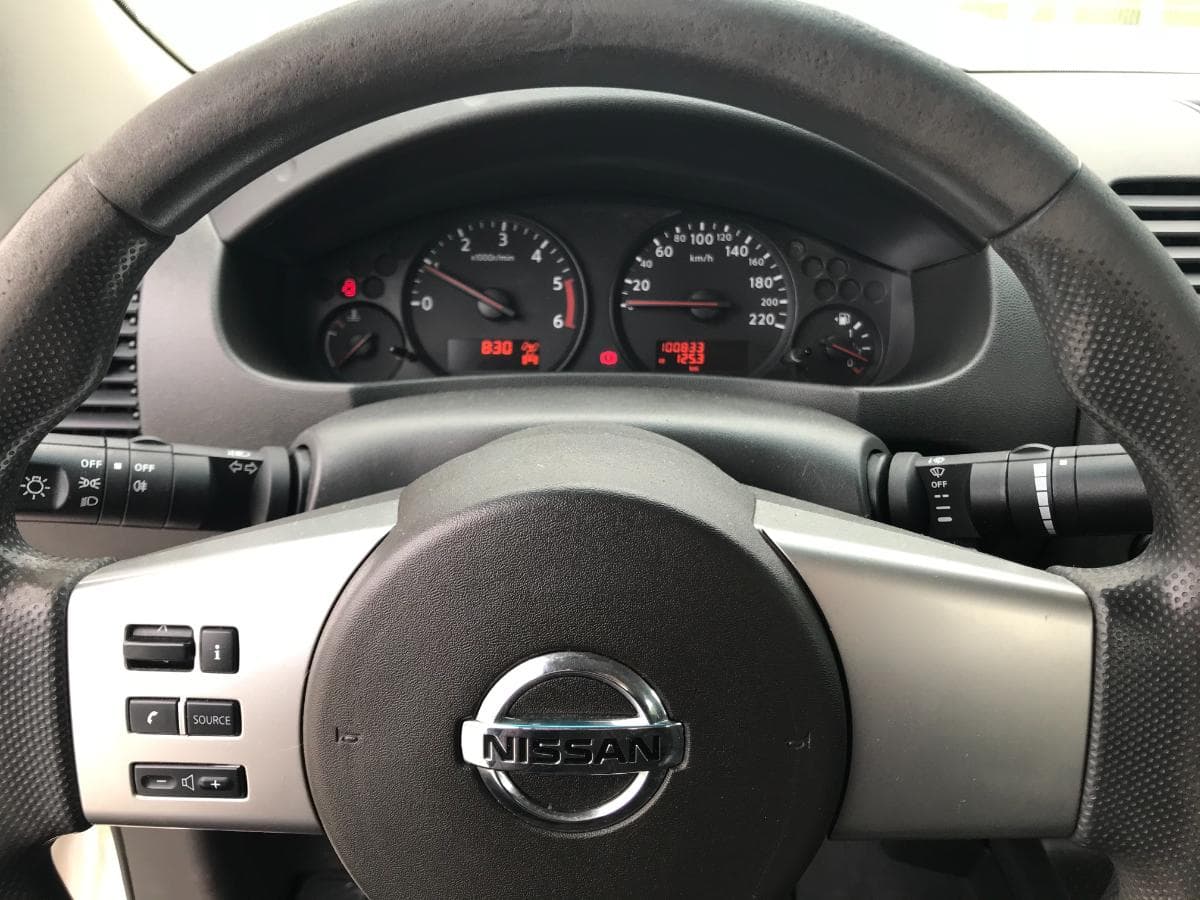 Nissan Navarra Pick Up 2.5 · Ano 2015 — image 18